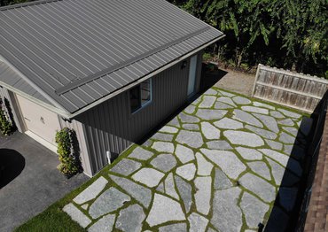 Flagstone Patio 1.jpg