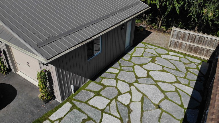 Flagstone Patio 1.jpg